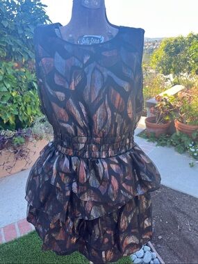 Dora Landa Dress beautiful black gold metallic sparkle fit n flare tiered sz10